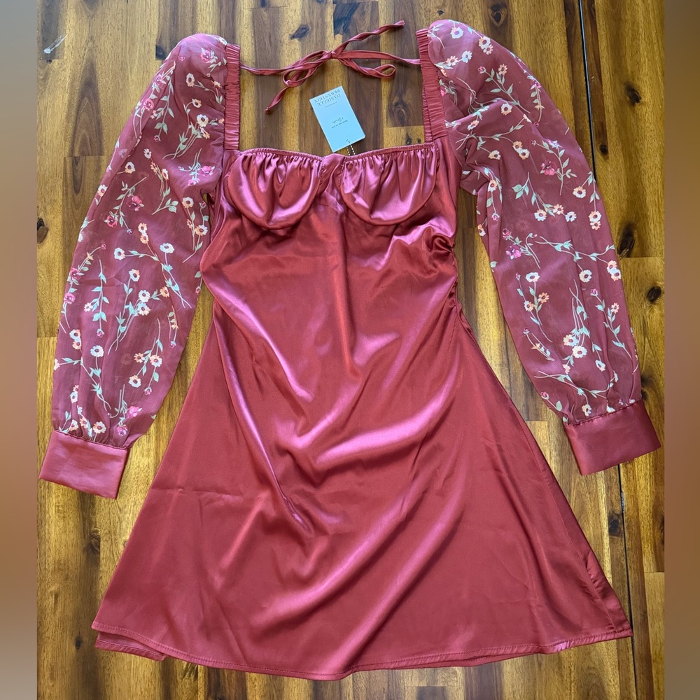 NWT Danielle Bernstein Red Floral Sheer Puff Sleeve Dress Size 6